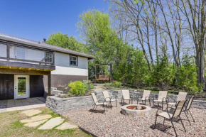 Dry Ridge Farmhouse with Hot Tub and Game Room!